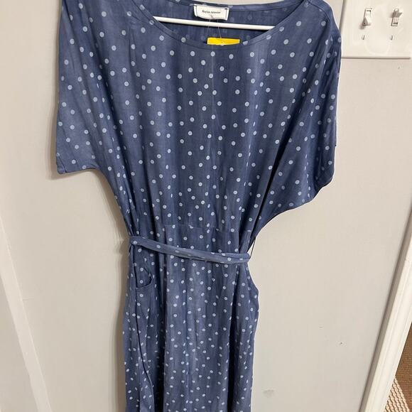 Dress - Picture 2 of 6